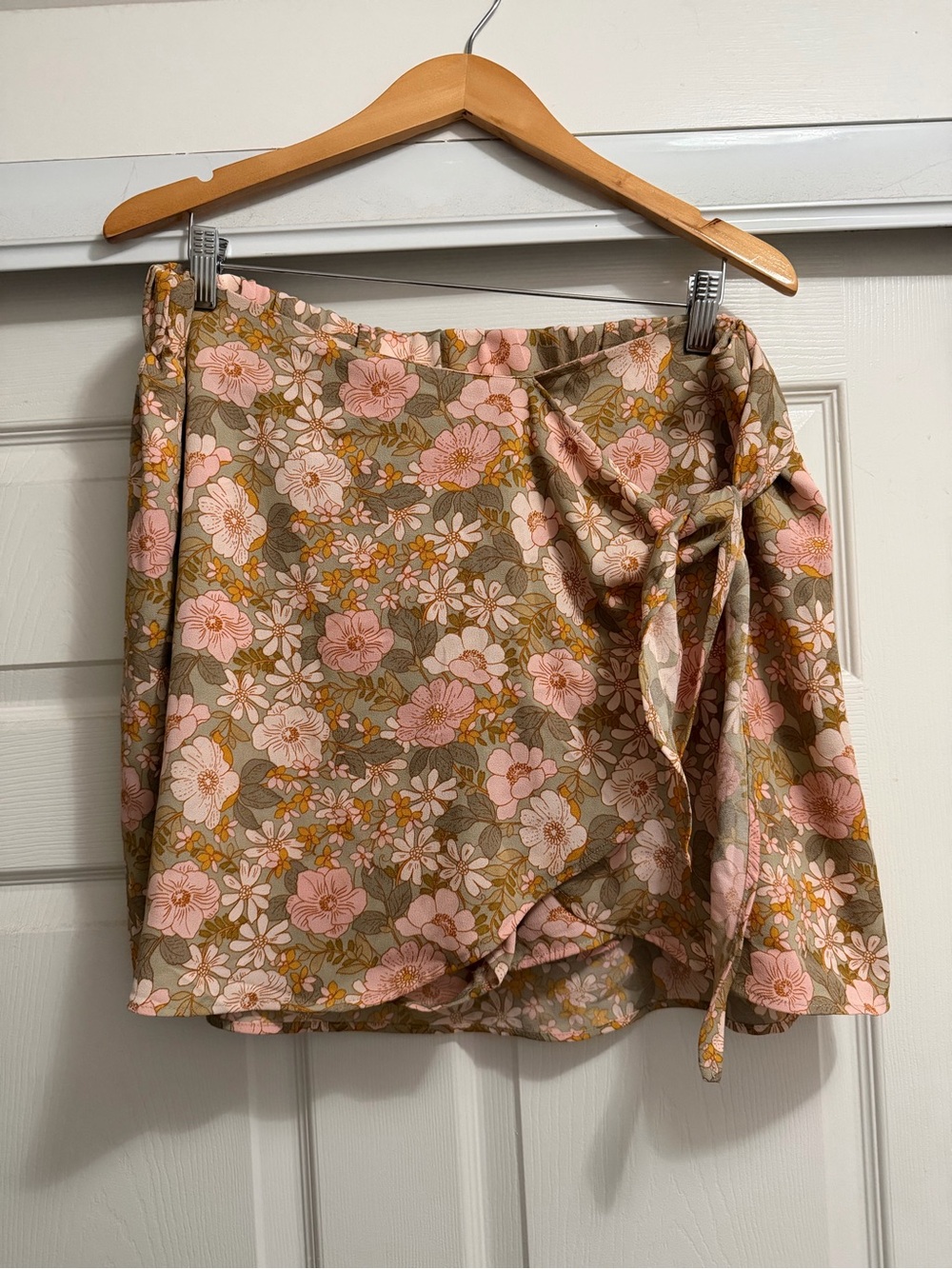 Floral Tie-Waist Mini Skirt - Pink & Olive